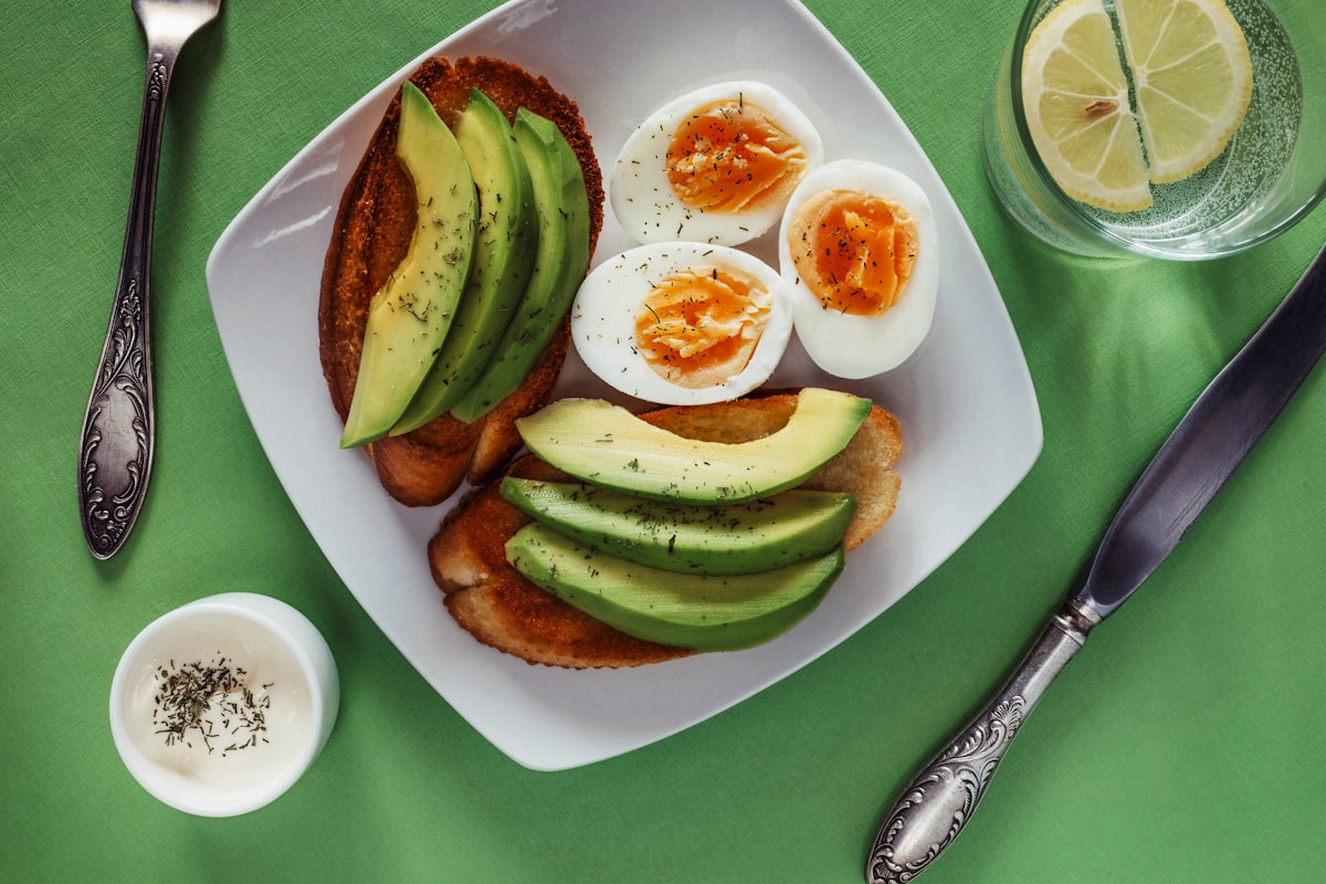 Daily nutrition tracking helps build healthy habits